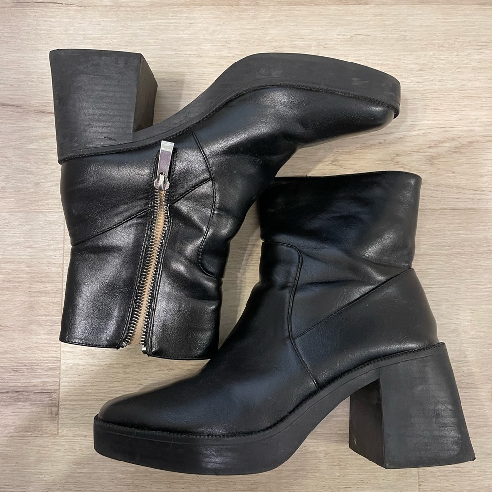 Raid heeled booties